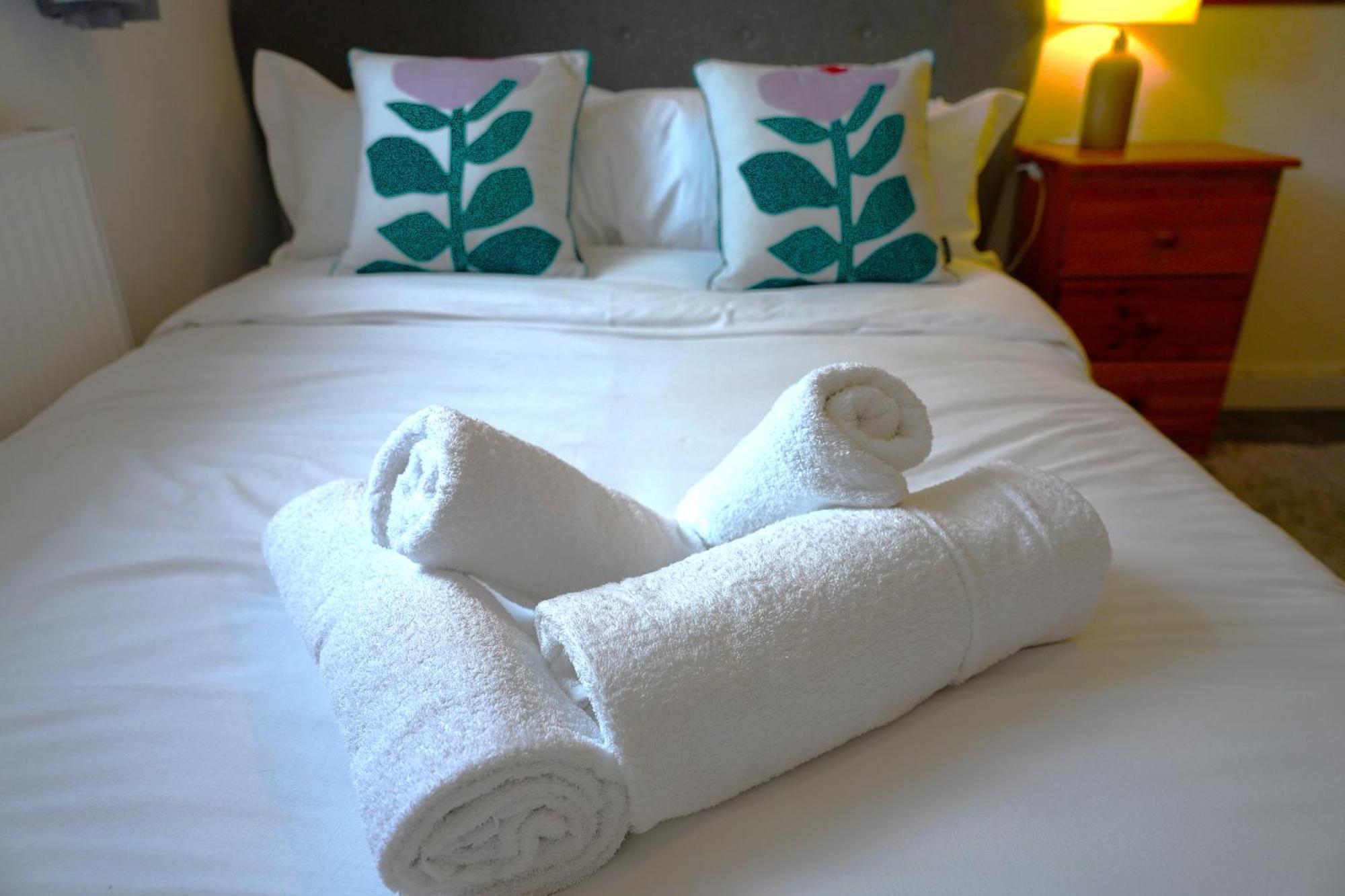 Sleeps 10, Free Parking, Close To Science Park, King Size Bed Milton  Exterior photo